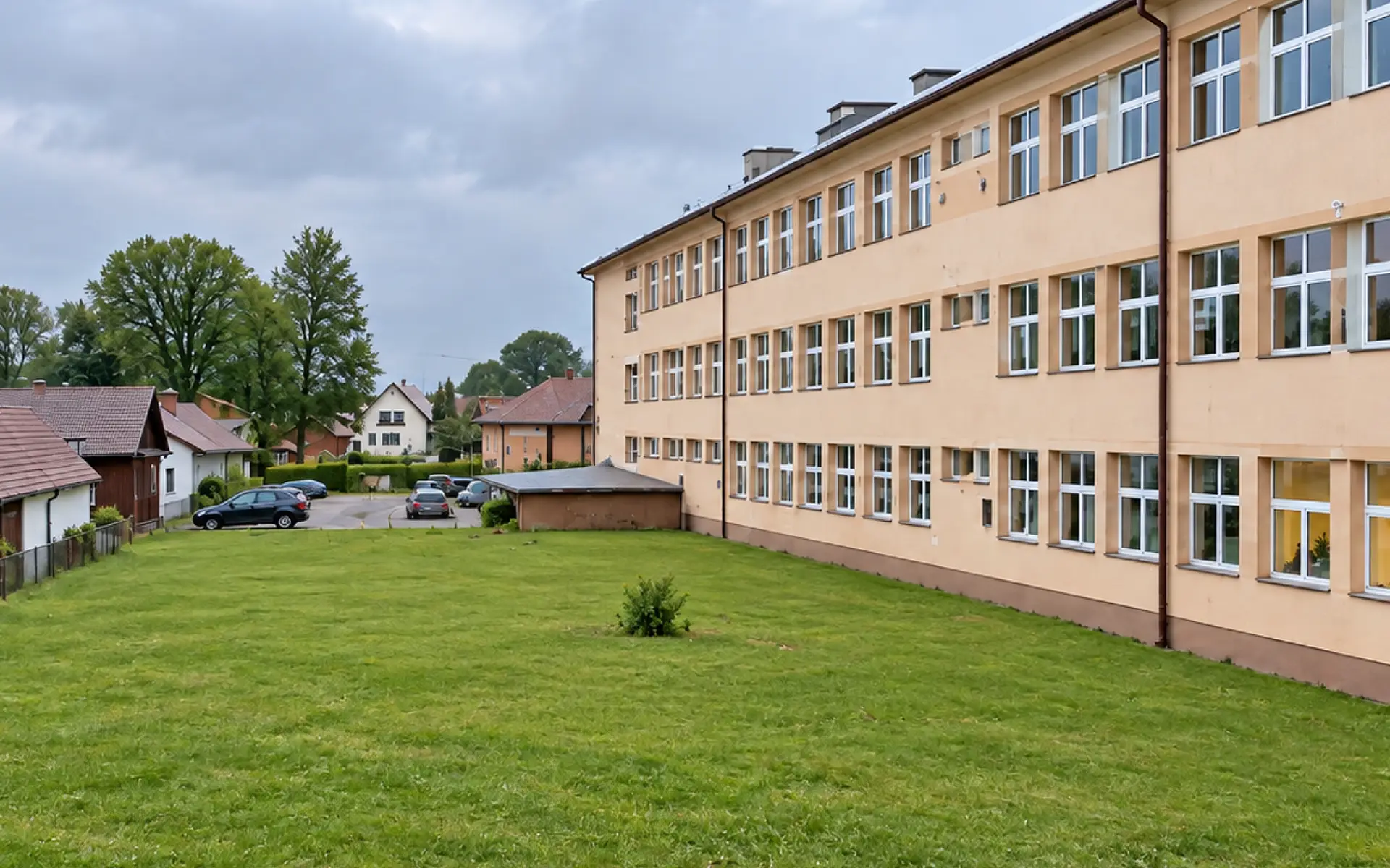 montaż monitoringu na pływalni, budynek